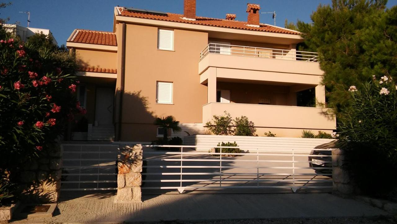 Apartmani Vrancic Mandre Exterior photo