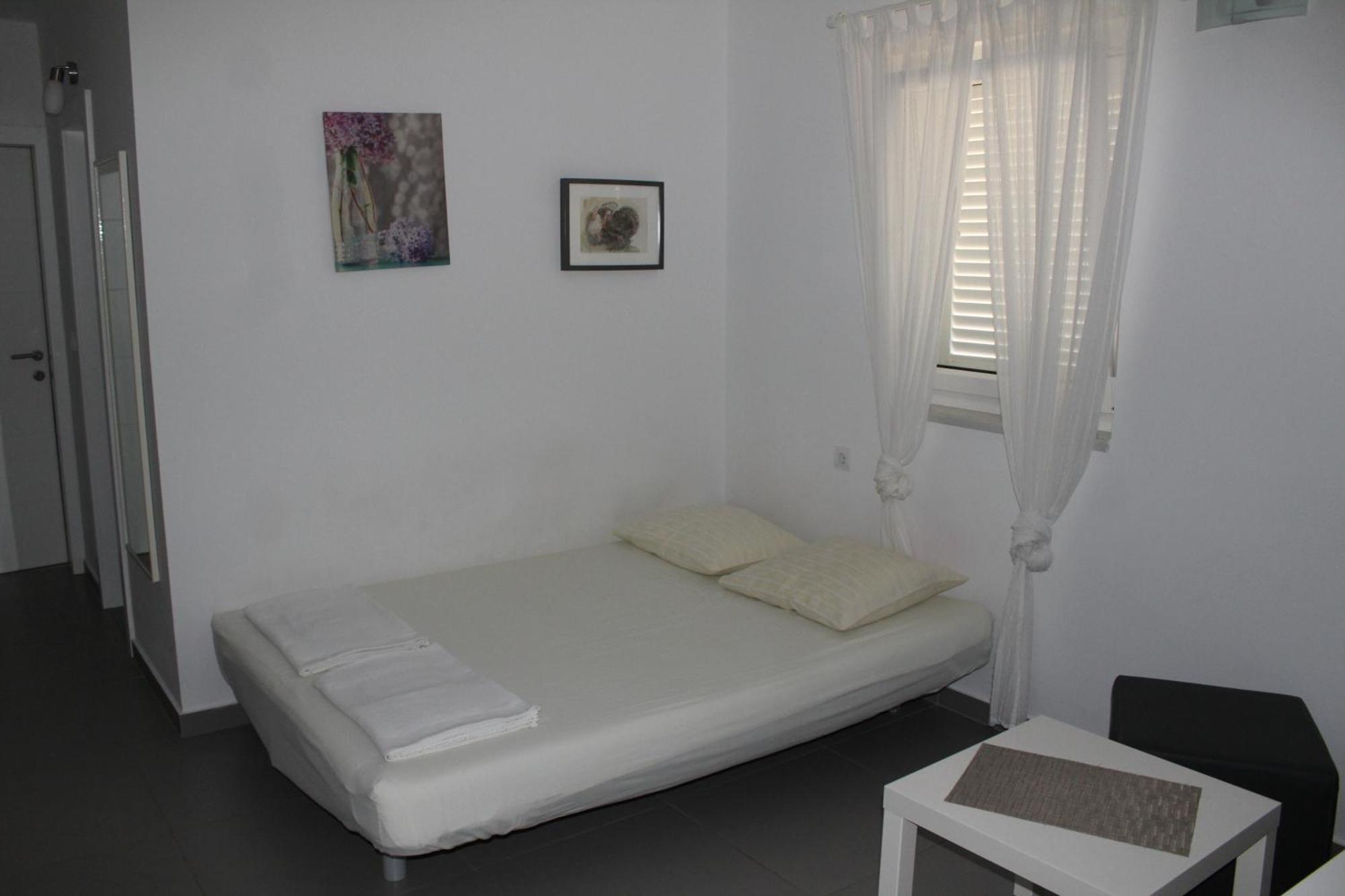 Apartmani Vrancic Mandre Exterior photo
